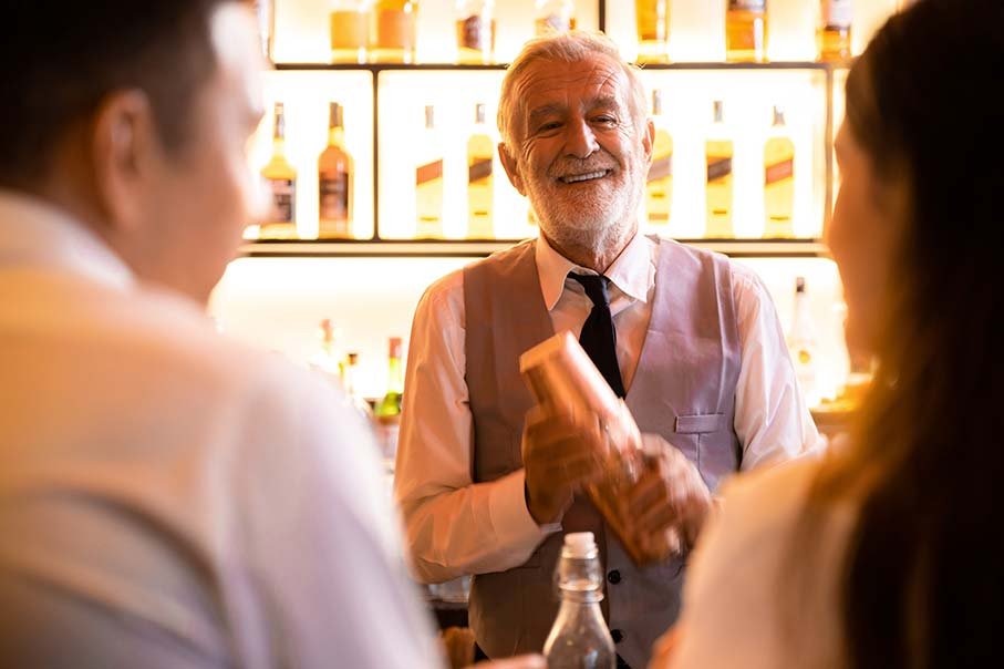 Bartender-hospitalité-et--psychologie-client