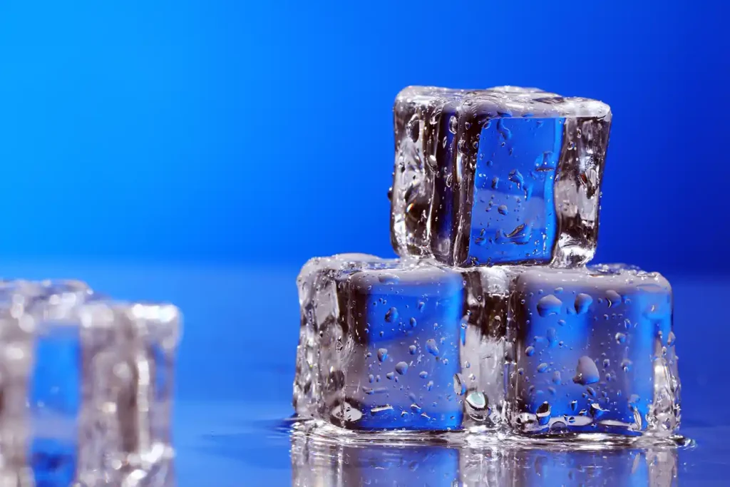 La glace claire pour cocktail